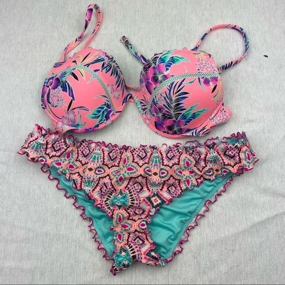 Shade & Shore Pink Ruffled Bikini Size 38B Floral Geometric - Picture 1 of 4
